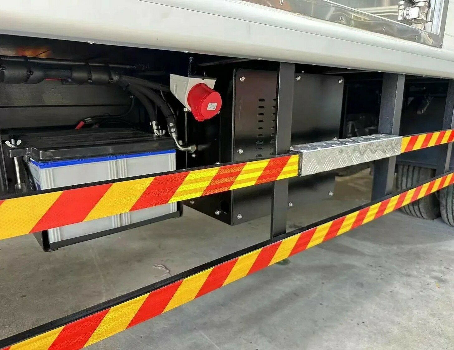 Резервная автомобильная рефрижераторная установка Huabon STB-40 на автомобиле